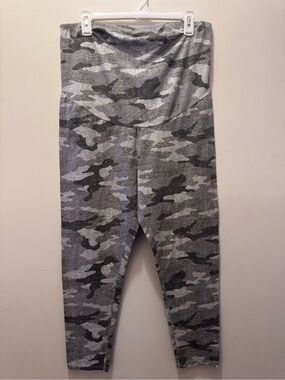 a:glow Green Camo Maternity Leggings